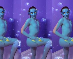 AVATAR Girl Duscht Sexuell!