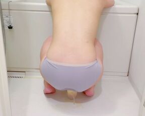 【おもらし】女子大生のお漏らしシーン♡パンティがずぶ濡れに… Pee Japanese Peeing Girl Leak Panties 大学生的撒尿场景